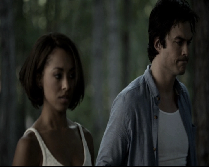 VampireDiariesWorld-dot-nl_6x05The_WorldHasTurnedAndLeftMeHere0911.jpg