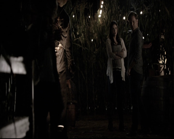 VampireDiariesWorld-dot-nl_6x05The_WorldHasTurnedAndLeftMeHere0998.jpg