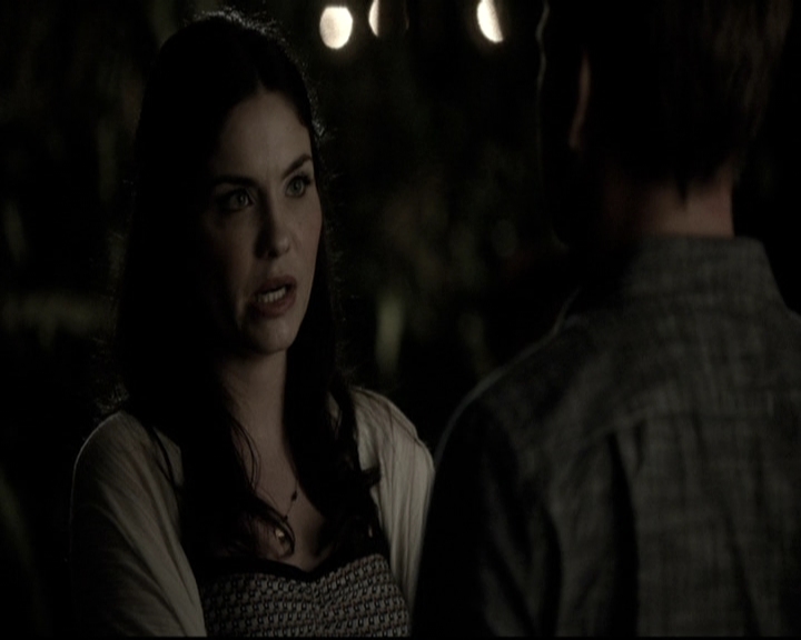 VampireDiariesWorld-dot-nl_6x05The_WorldHasTurnedAndLeftMeHere1011.jpg