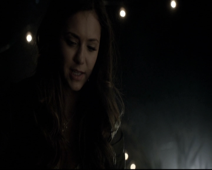 VampireDiariesWorld-dot-nl_6x05The_WorldHasTurnedAndLeftMeHere1115.jpg