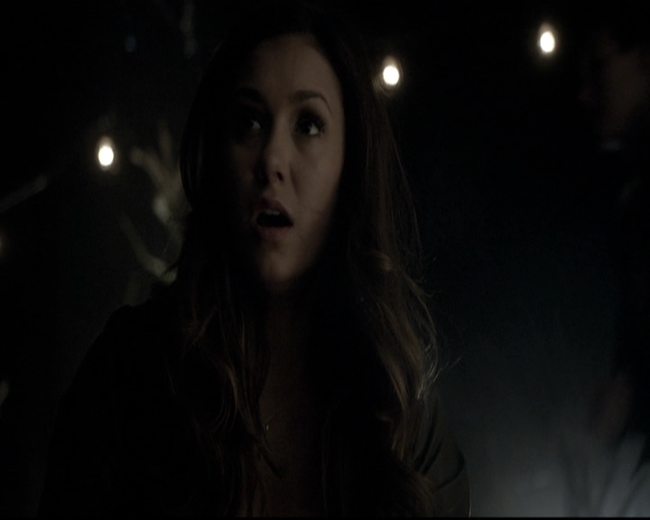 VampireDiariesWorld-dot-nl_6x05The_WorldHasTurnedAndLeftMeHere1117.jpg