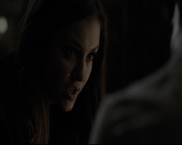 VampireDiariesWorld-dot-nl_6x05The_WorldHasTurnedAndLeftMeHere1124.jpg