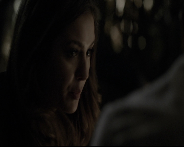 VampireDiariesWorld-dot-nl_6x05The_WorldHasTurnedAndLeftMeHere1125.jpg