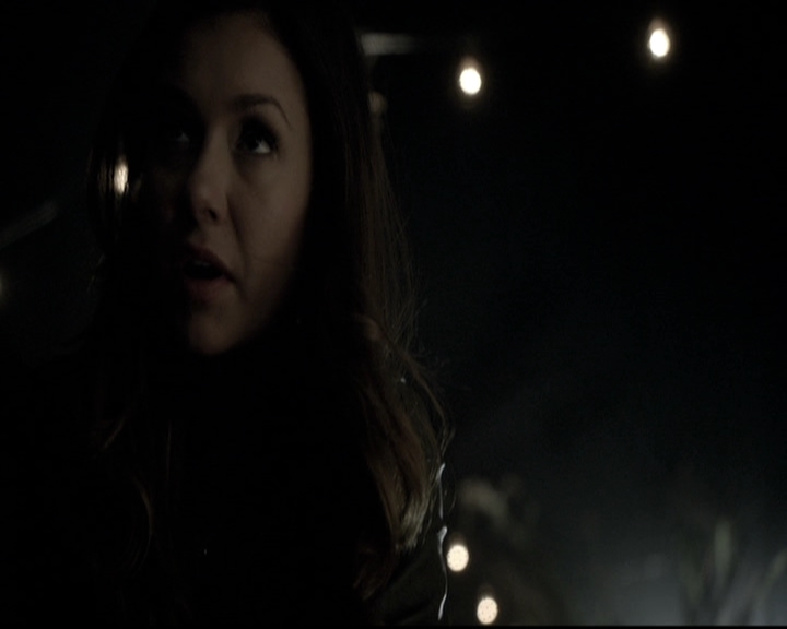 VampireDiariesWorld-dot-nl_6x05The_WorldHasTurnedAndLeftMeHere1130.jpg