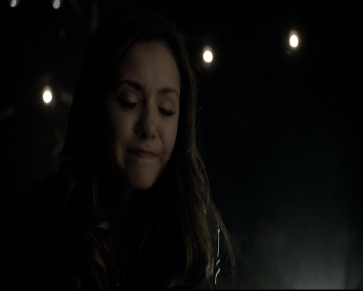 VampireDiariesWorld-dot-nl_6x05The_WorldHasTurnedAndLeftMeHere1138.jpg