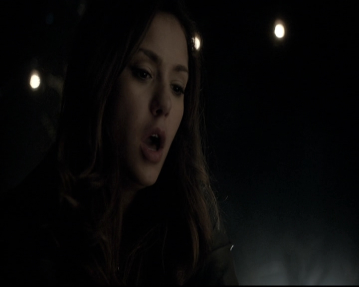 VampireDiariesWorld-dot-nl_6x05The_WorldHasTurnedAndLeftMeHere1145.jpg