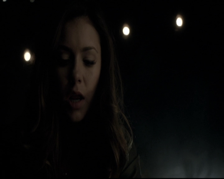 VampireDiariesWorld-dot-nl_6x05The_WorldHasTurnedAndLeftMeHere1149.jpg