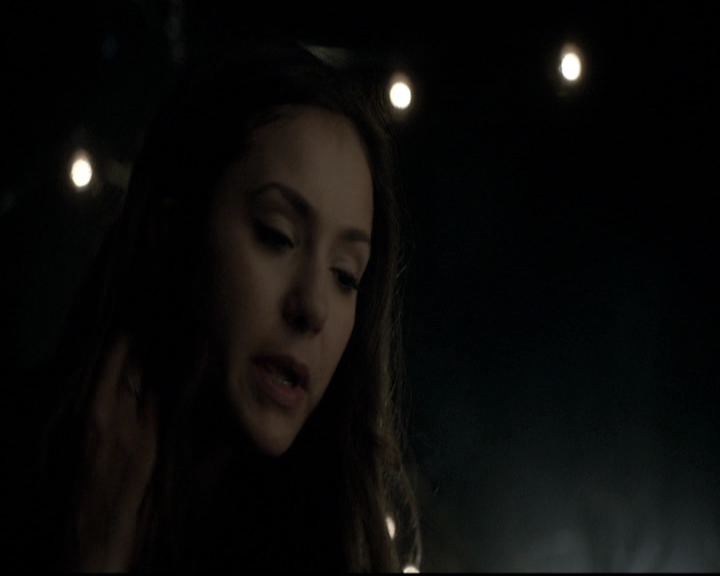 VampireDiariesWorld-dot-nl_6x05The_WorldHasTurnedAndLeftMeHere1150.jpg