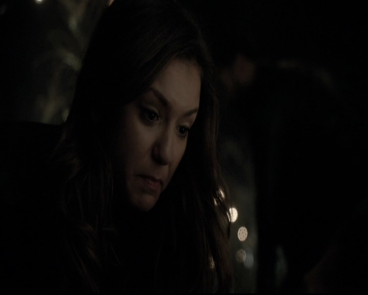 VampireDiariesWorld-dot-nl_6x05The_WorldHasTurnedAndLeftMeHere1155.jpg