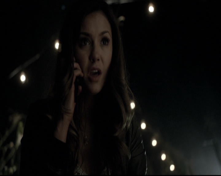 VampireDiariesWorld-dot-nl_6x05The_WorldHasTurnedAndLeftMeHere1189.jpg