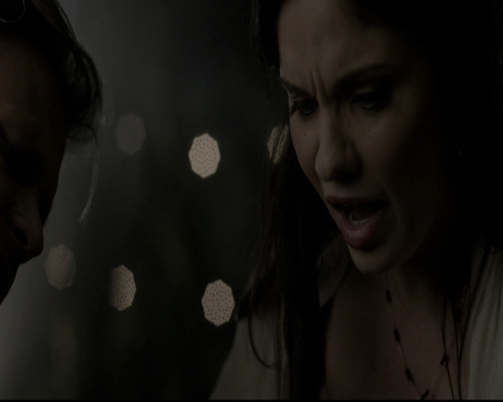 VampireDiariesWorld-dot-nl_6x05The_WorldHasTurnedAndLeftMeHere1203.jpg