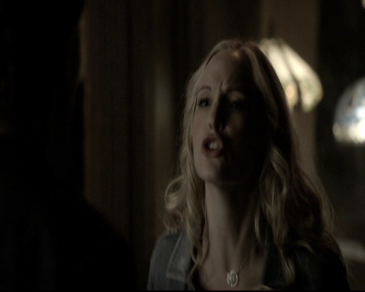 VampireDiariesWorld-dot-nl_6x05The_WorldHasTurnedAndLeftMeHere1242.jpg