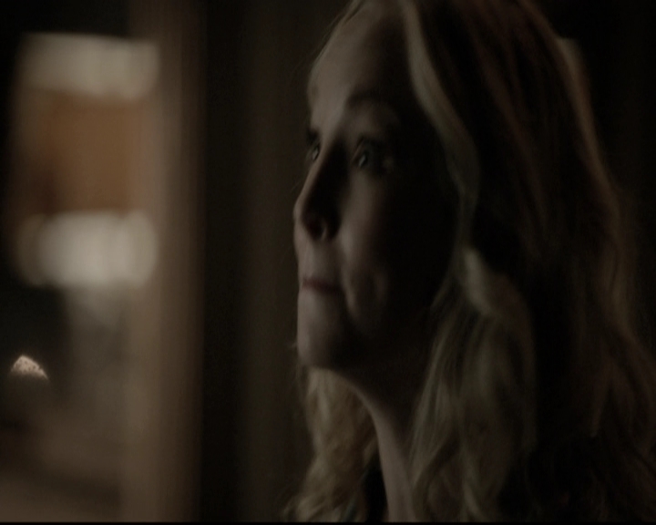 VampireDiariesWorld-dot-nl_6x05The_WorldHasTurnedAndLeftMeHere1261.jpg