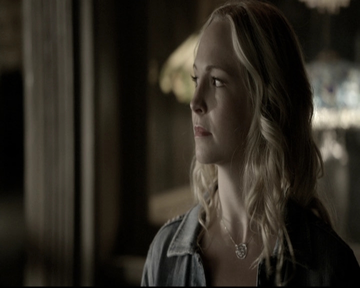 VampireDiariesWorld-dot-nl_6x05The_WorldHasTurnedAndLeftMeHere1310.jpg