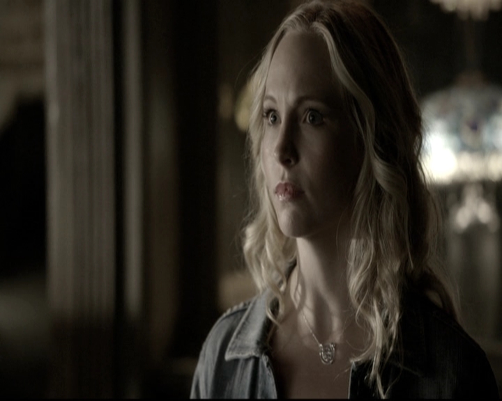 VampireDiariesWorld-dot-nl_6x05The_WorldHasTurnedAndLeftMeHere1312.jpg