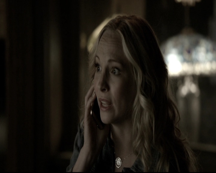 VampireDiariesWorld-dot-nl_6x05The_WorldHasTurnedAndLeftMeHere1321.jpg