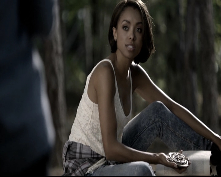 VampireDiariesWorld-dot-nl_6x05The_WorldHasTurnedAndLeftMeHere1341.jpg