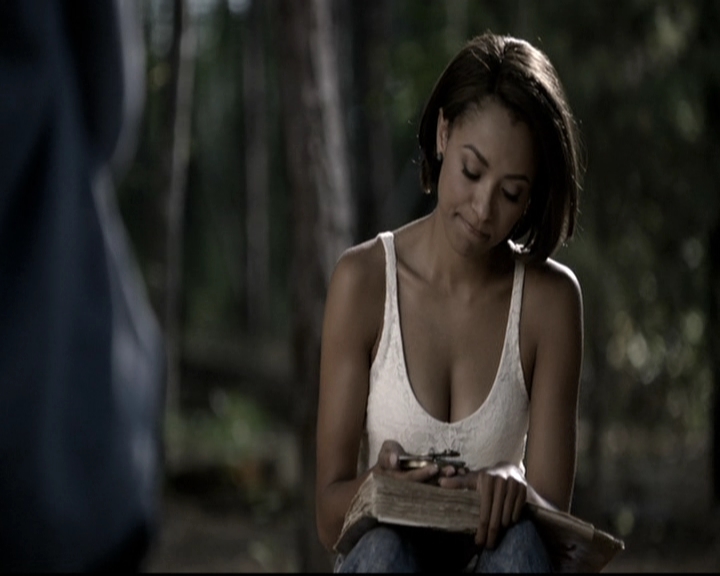 VampireDiariesWorld-dot-nl_6x05The_WorldHasTurnedAndLeftMeHere1366.jpg