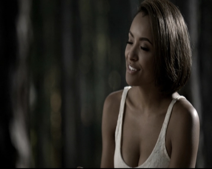 VampireDiariesWorld-dot-nl_6x05The_WorldHasTurnedAndLeftMeHere1373.jpg