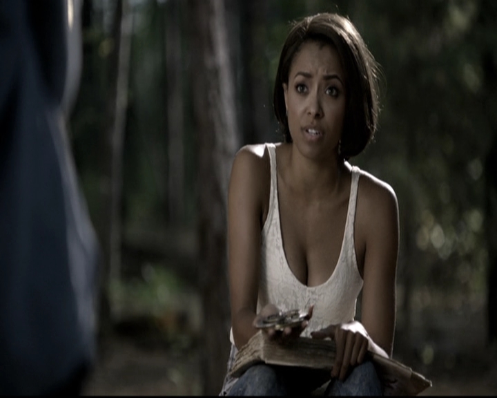 VampireDiariesWorld-dot-nl_6x05The_WorldHasTurnedAndLeftMeHere1378.jpg