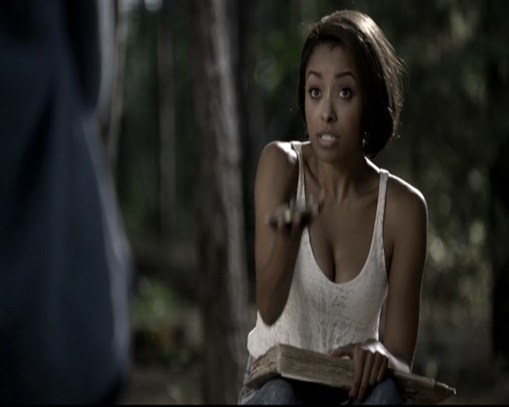 VampireDiariesWorld-dot-nl_6x05The_WorldHasTurnedAndLeftMeHere1380.jpg