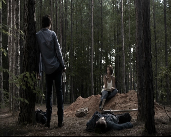 VampireDiariesWorld-dot-nl_6x05The_WorldHasTurnedAndLeftMeHere1387.jpg