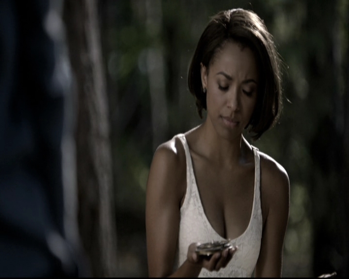 VampireDiariesWorld-dot-nl_6x05The_WorldHasTurnedAndLeftMeHere1389.jpg