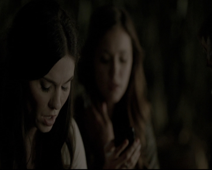 VampireDiariesWorld-dot-nl_6x05The_WorldHasTurnedAndLeftMeHere1496.jpg