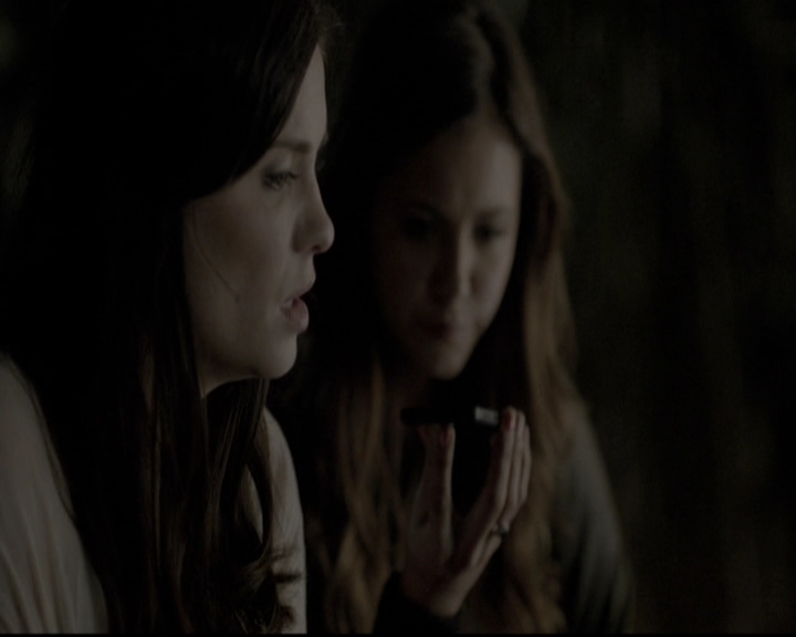 VampireDiariesWorld-dot-nl_6x05The_WorldHasTurnedAndLeftMeHere1523.jpg