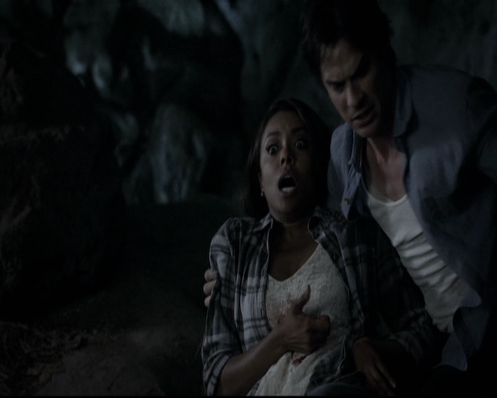 VampireDiariesWorld-dot-nl_6x05The_WorldHasTurnedAndLeftMeHere1623.jpg