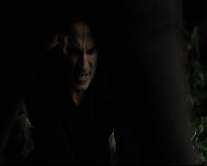 VampireDiariesWorld-dot-nl_6x05The_WorldHasTurnedAndLeftMeHere1646.jpg