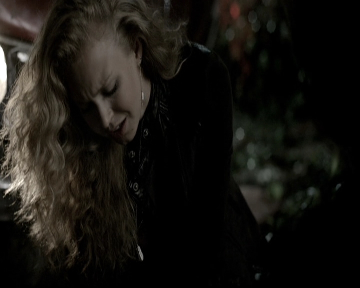 VampireDiariesWorld-dot-nl_6x05The_WorldHasTurnedAndLeftMeHere1688.jpg