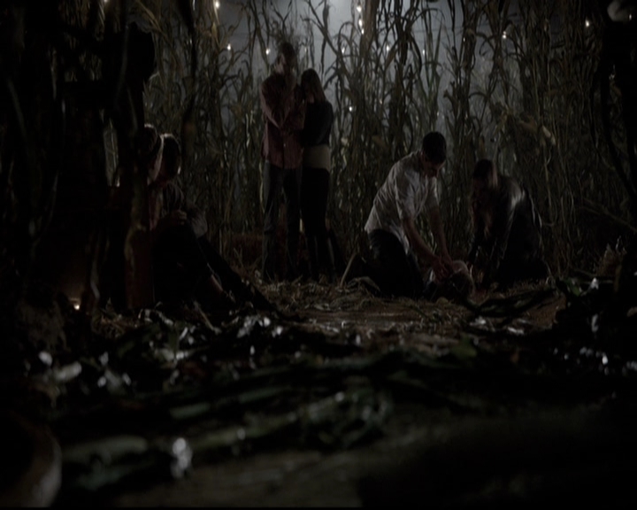 VampireDiariesWorld-dot-nl_6x05The_WorldHasTurnedAndLeftMeHere1707.jpg