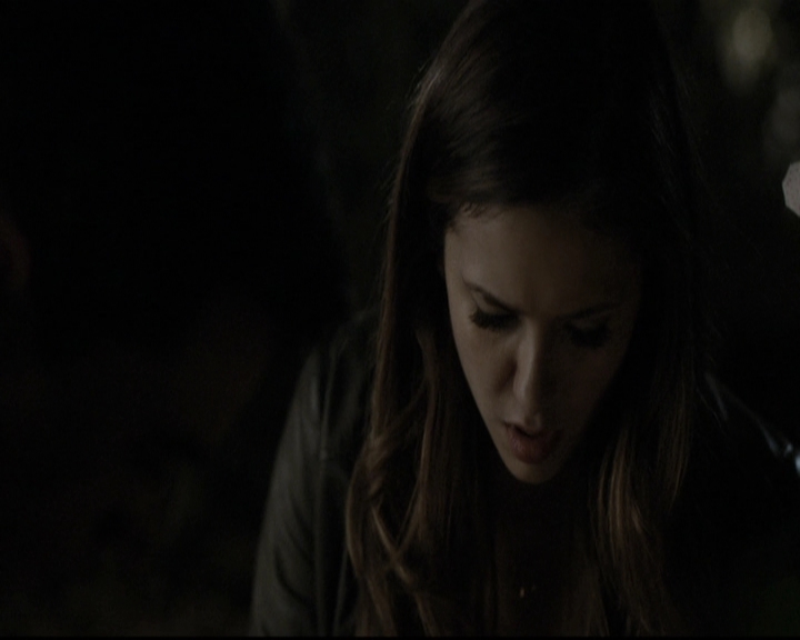 VampireDiariesWorld-dot-nl_6x05The_WorldHasTurnedAndLeftMeHere1718.jpg