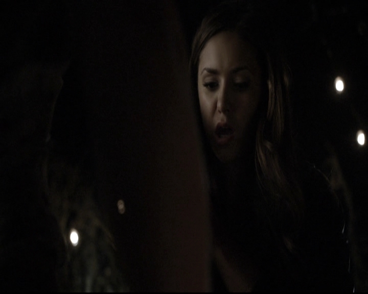 VampireDiariesWorld-dot-nl_6x05The_WorldHasTurnedAndLeftMeHere1727.jpg