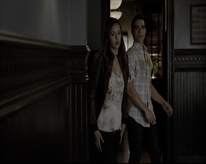 VampireDiariesWorld-dot-nl_6x05The_WorldHasTurnedAndLeftMeHere1990.jpg