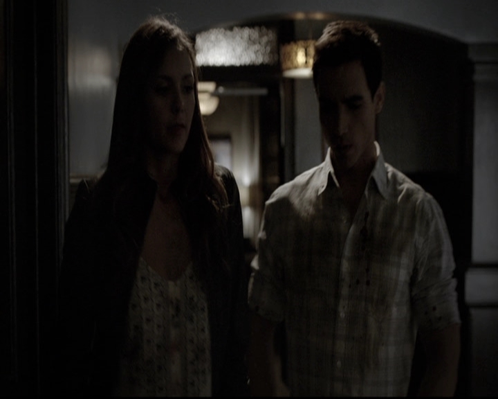 VampireDiariesWorld-dot-nl_6x05The_WorldHasTurnedAndLeftMeHere1996.jpg