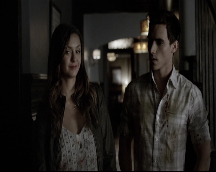 VampireDiariesWorld-dot-nl_6x05The_WorldHasTurnedAndLeftMeHere2001.jpg