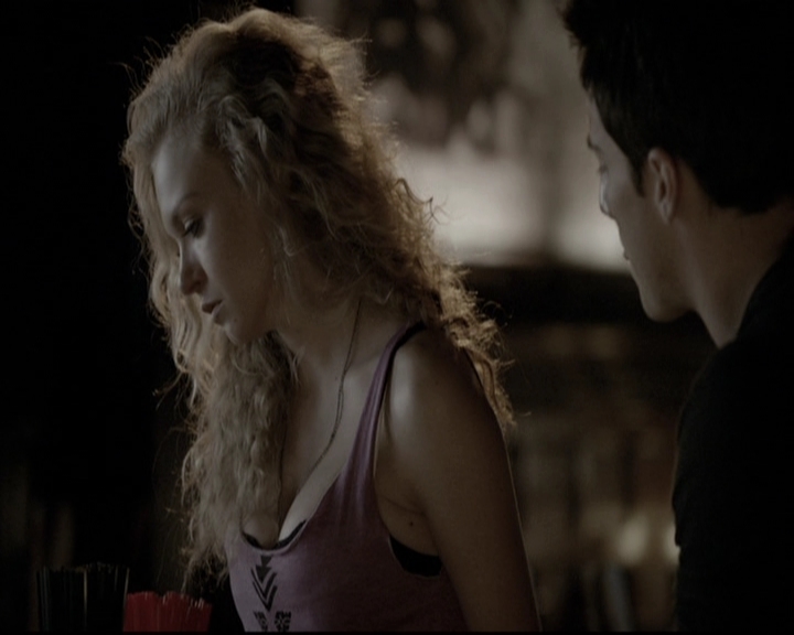 VampireDiariesWorld-dot-nl_6x05The_WorldHasTurnedAndLeftMeHere2099.jpg