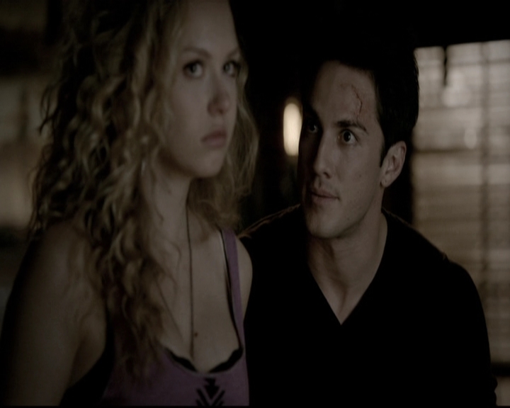 VampireDiariesWorld-dot-nl_6x05The_WorldHasTurnedAndLeftMeHere2105.jpg