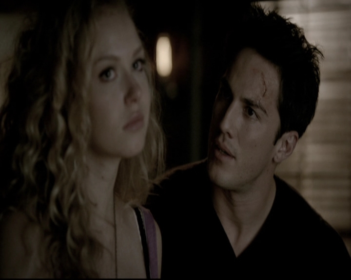 VampireDiariesWorld-dot-nl_6x05The_WorldHasTurnedAndLeftMeHere2109.jpg