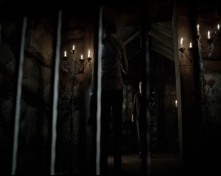 VampireDiariesWorld-dot-nl_6x05The_WorldHasTurnedAndLeftMeHere2217.jpg