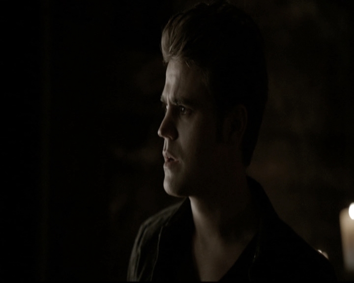 VampireDiariesWorld-dot-nl_6x05The_WorldHasTurnedAndLeftMeHere2250.jpg