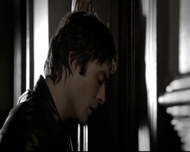 VampireDiariesWorld-dot-nl_6x06TheMoreYouIgnoreMeTheCloserIGet0409.jpg