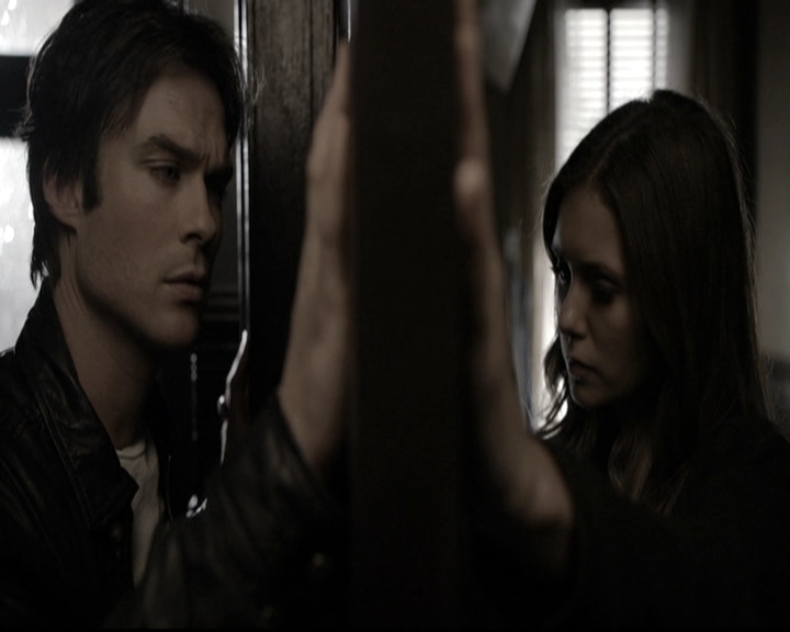 VampireDiariesWorld-dot-nl_6x06TheMoreYouIgnoreMeTheCloserIGet0470.jpg