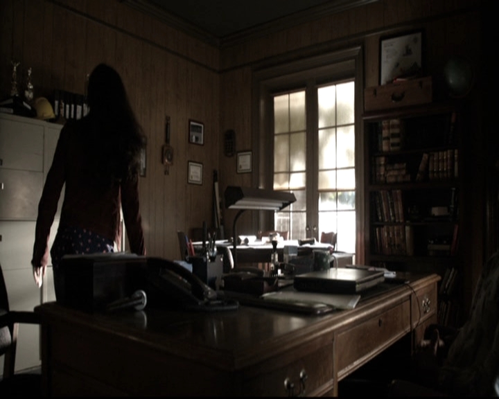 VampireDiariesWorld-dot-nl_6x06TheMoreYouIgnoreMeTheCloserIGet0649.jpg