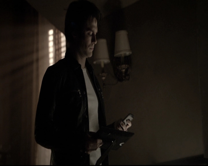 VampireDiariesWorld-dot-nl_6x06TheMoreYouIgnoreMeTheCloserIGet1167.jpg