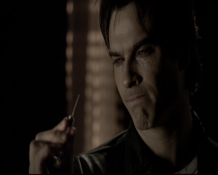 VampireDiariesWorld-dot-nl_6x06TheMoreYouIgnoreMeTheCloserIGet1296.jpg