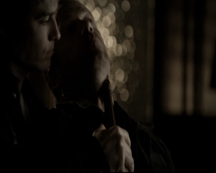 VampireDiariesWorld-dot-nl_6x06TheMoreYouIgnoreMeTheCloserIGet1301.jpg