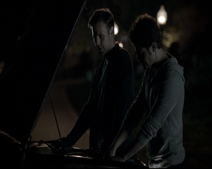 VampireDiariesWorld-dot-nl_6x06TheMoreYouIgnoreMeTheCloserIGet1517.jpg